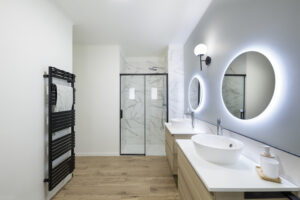 carreau façon marbre, carreau façon bois, salle de bain